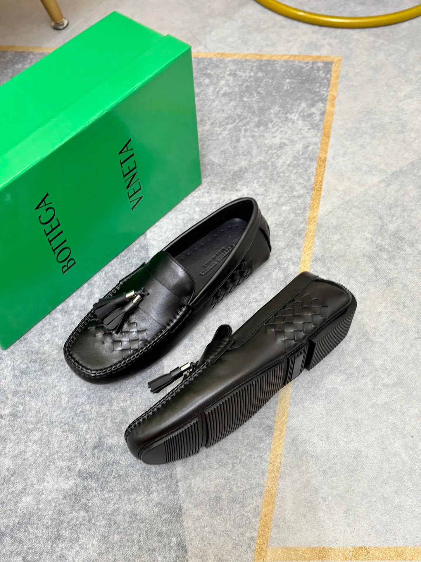 P420💰 (Niu Li + Niu Pad) [BV] The latest hot style‼ ️Casual men's shoes, uppers imported first-layer cowhide ➕Full imported cowhide lining✔️Exquisite workmanship, excellent foot feel, special rubber soles✔️, cool and fashionable, the latest fashion, fashionable outsole, hurry up.  Code number: 38-44 (can be customized to 37.45, non-refundable)
